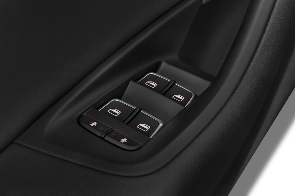 Audi A6 (Baujahr 2015) S Line 5 Türen Bedienungselemente Tür