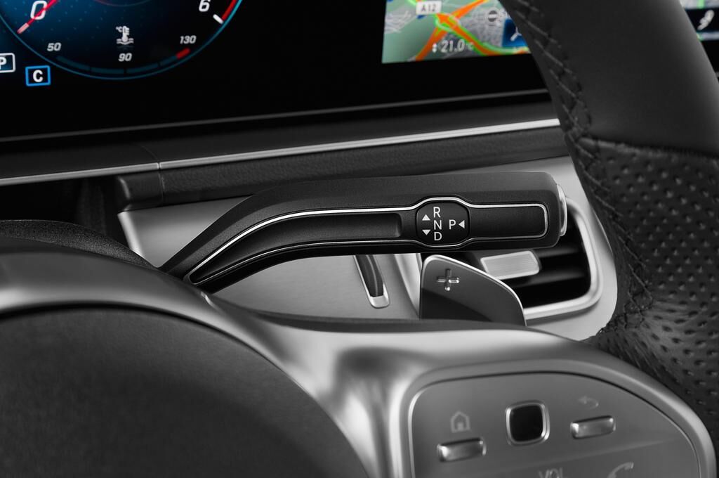 Mercedes GLE (Baujahr 2020) - 5 Türen Schalthebel