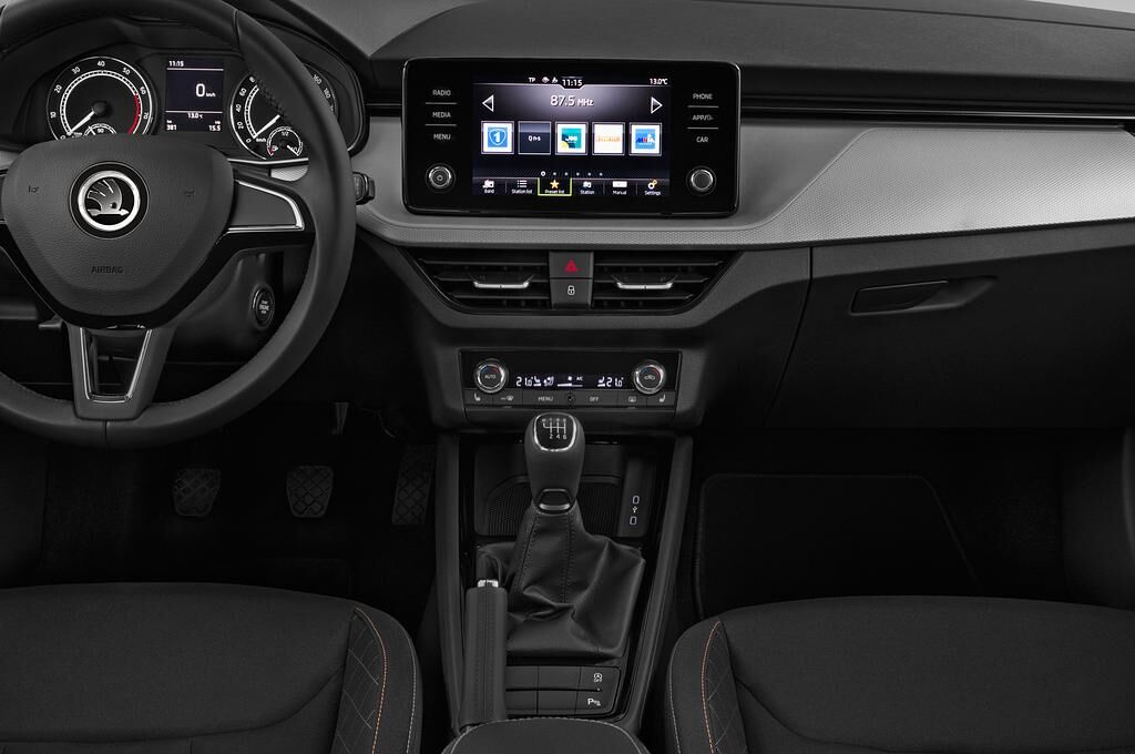 Skoda Scala (Baujahr 2019) Ambition 5 Türen Mittelkonsole