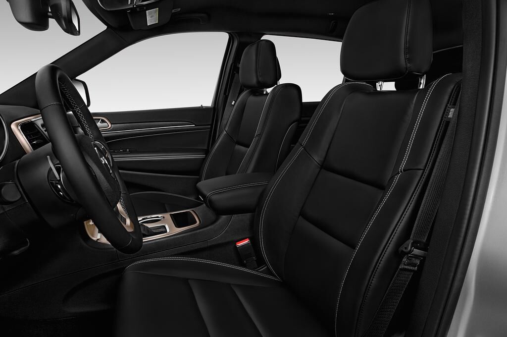 Jeep Grand Cherokee (Baujahr 2019) Limited 5 Türen Vordersitze