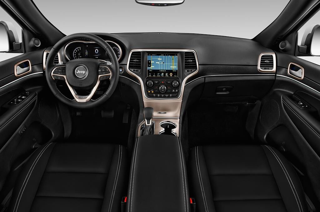 Jeep Grand Cherokee (Baujahr 2019) Limited 5 Türen Cockpit und Innenraum