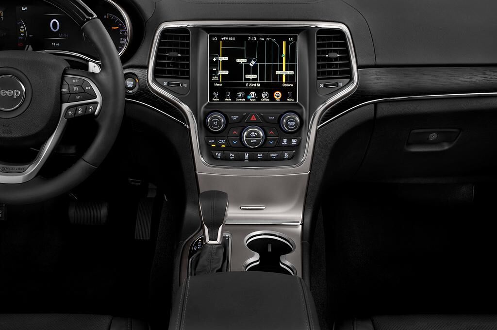 Jeep Grand Cherokee (Baujahr 2018) Summit 5 Türen Mittelkonsole