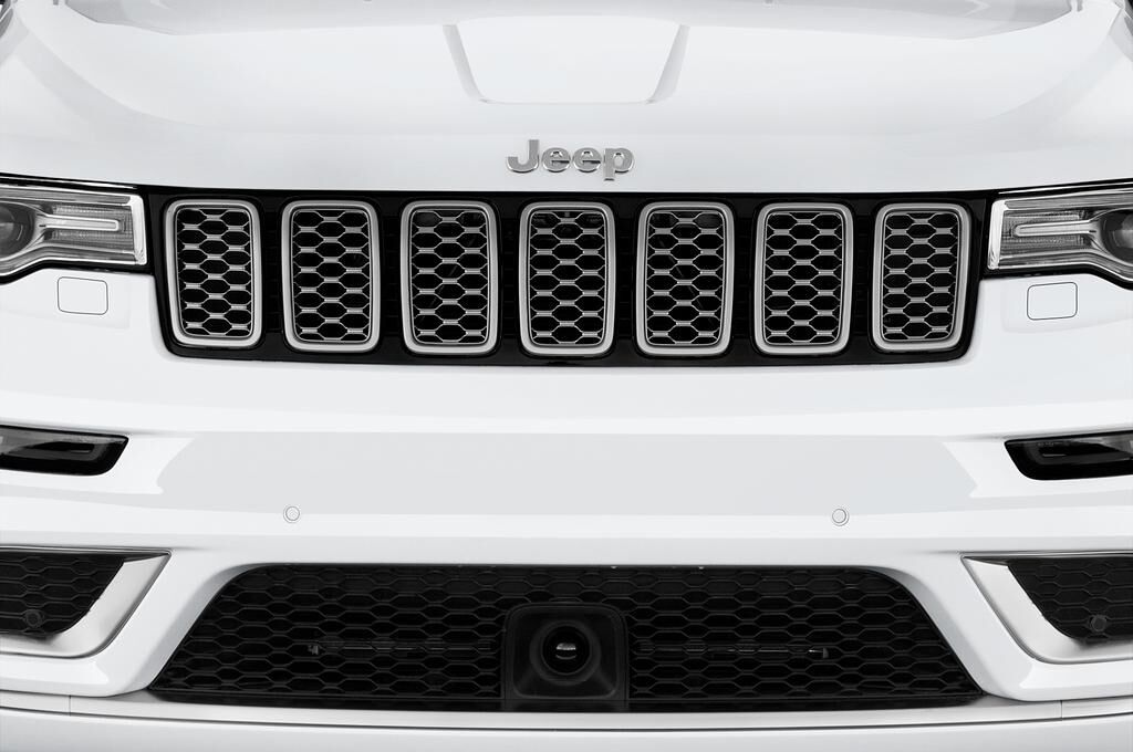 Jeep Grand Cherokee (Baujahr 2018) Summit 5 Türen Kühlergrill und Scheinwerfer
