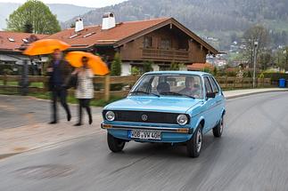 Die viertürige Stufenheck-Version des VW Polo 1 hieß Derby