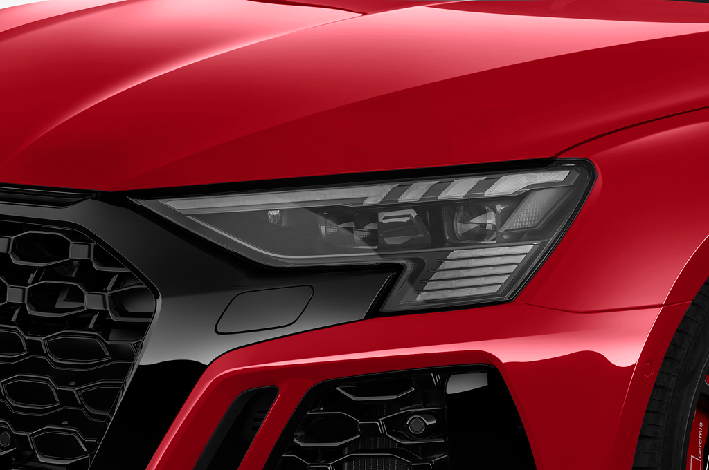 Audi RS 3 (Baujahr 2022) Base 4 Türen Scheinwerfer