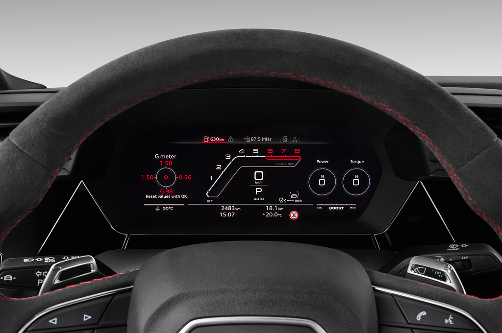 Audi RS 3 (Baujahr 2022) Base 4 Türen Tacho und Fahrerinstrumente