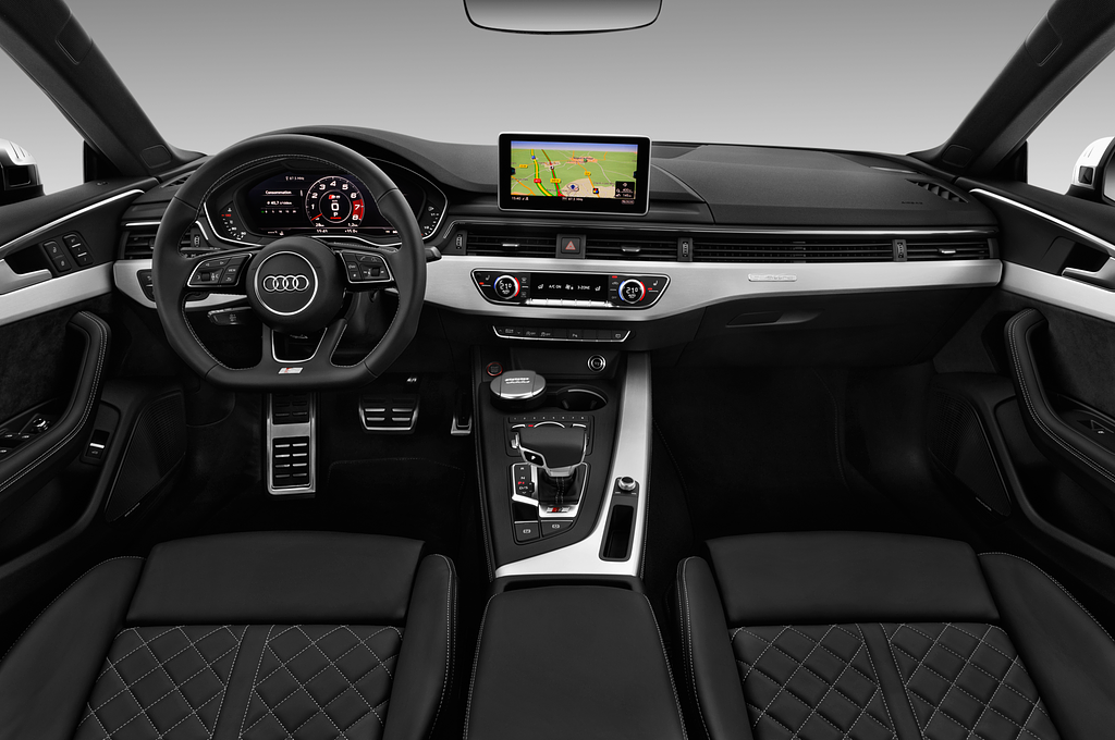 Audi S5 Sportback (Baujahr 2021) - 5 Türen Cockpit und Innenraum