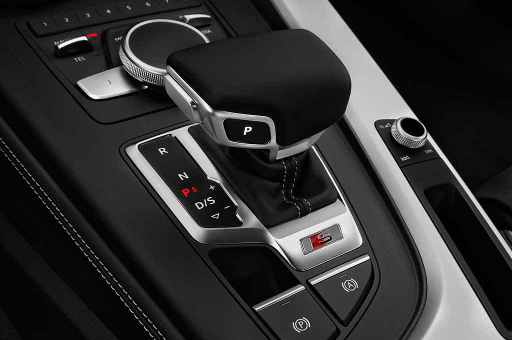 Audi S5 Sportback (Baujahr 2021) - 5 Türen Schalthebel