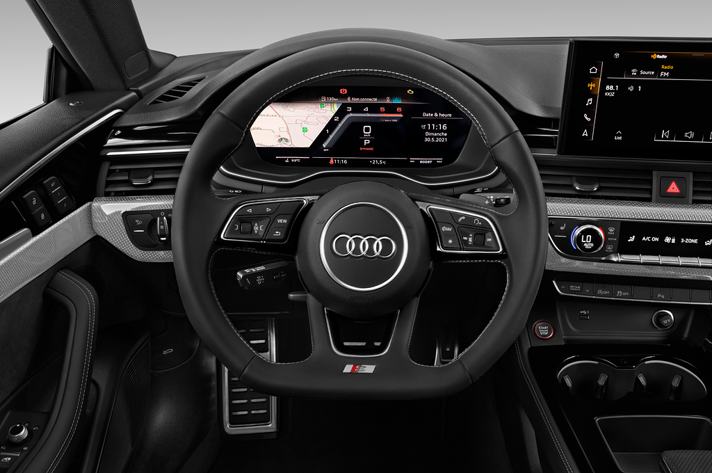 Audi S5 Sportback (Baujahr 2021) - 5 Türen Lenkrad