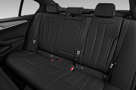 BMW 5 Series (Baujahr 2021) M Sport Edition 4 Türen Rücksitze