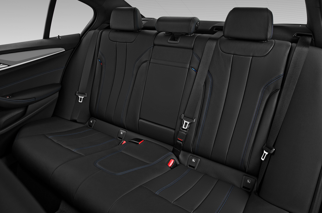 BMW 5 Series (Baujahr 2021) M Sport Edition 4 Türen Rücksitze