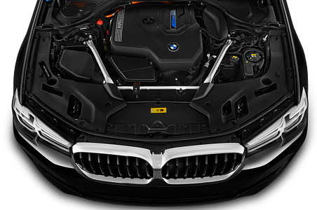 BMW 5 Series (Baujahr 2021) 530e Base 4 Türen Motor