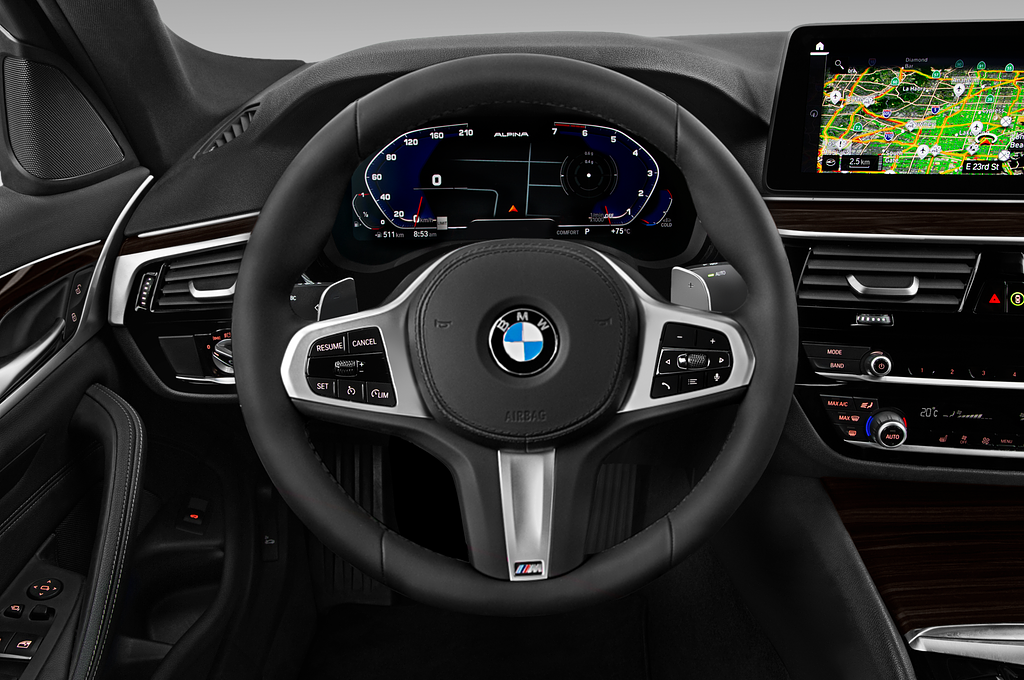 BMW 5 Series (Baujahr 2021) Luxury Line 4 Türen Lenkrad