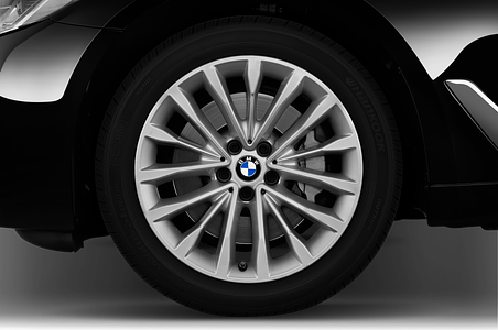 BMW 5 Series (Baujahr 2021) Luxury Line 4 Türen Reifen und Felge