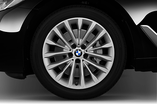 BMW 5 Series (Baujahr 2021) Luxury Line 4 Türen Reifen und Felge