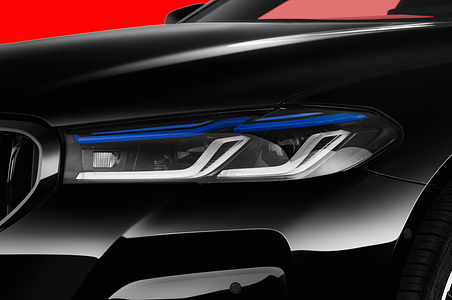 BMW 5 Series Plug-in-Hybrid (Baujahr 2020) M Sport Edition 4 Türen Scheinwerfer