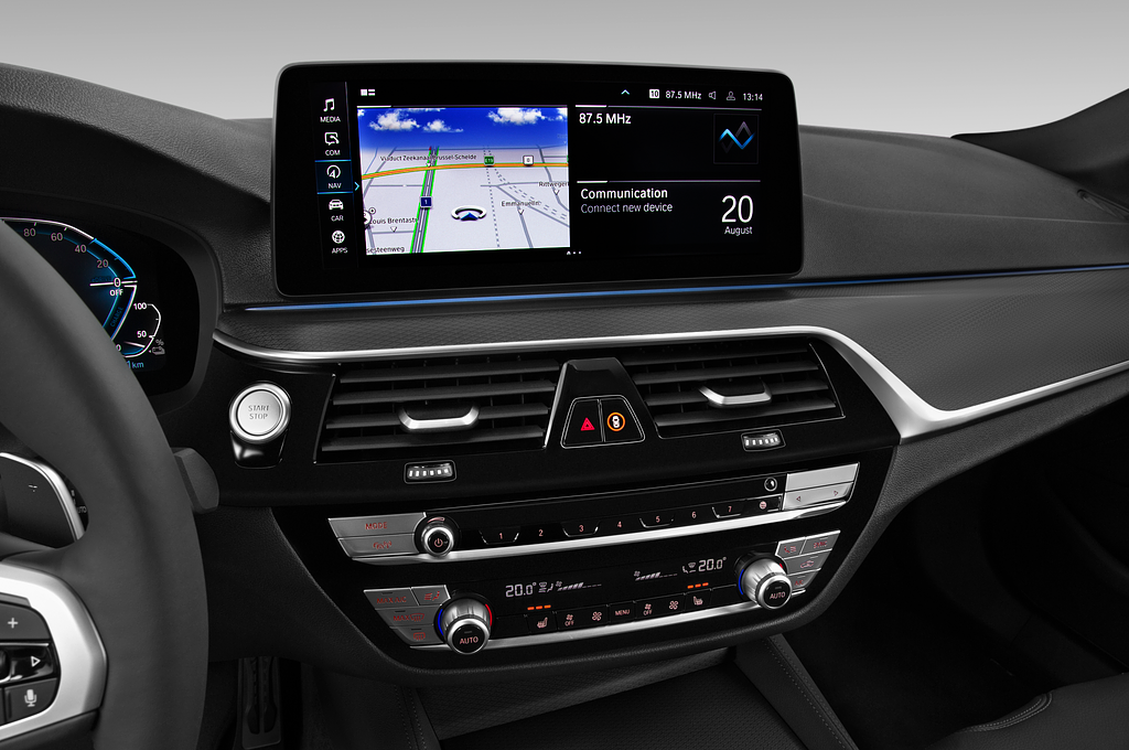 BMW 5 Series Plug-in-Hybrid (Baujahr 2020) M Sport Edition 4 Türen Mittelkonsole