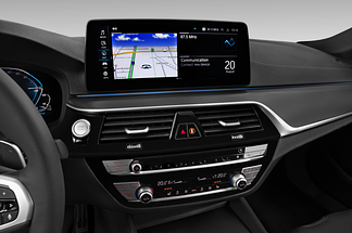 BMW 5 Series Plug-in-Hybrid (Baujahr 2020) M Sport Edition 4 Türen Mittelkonsole