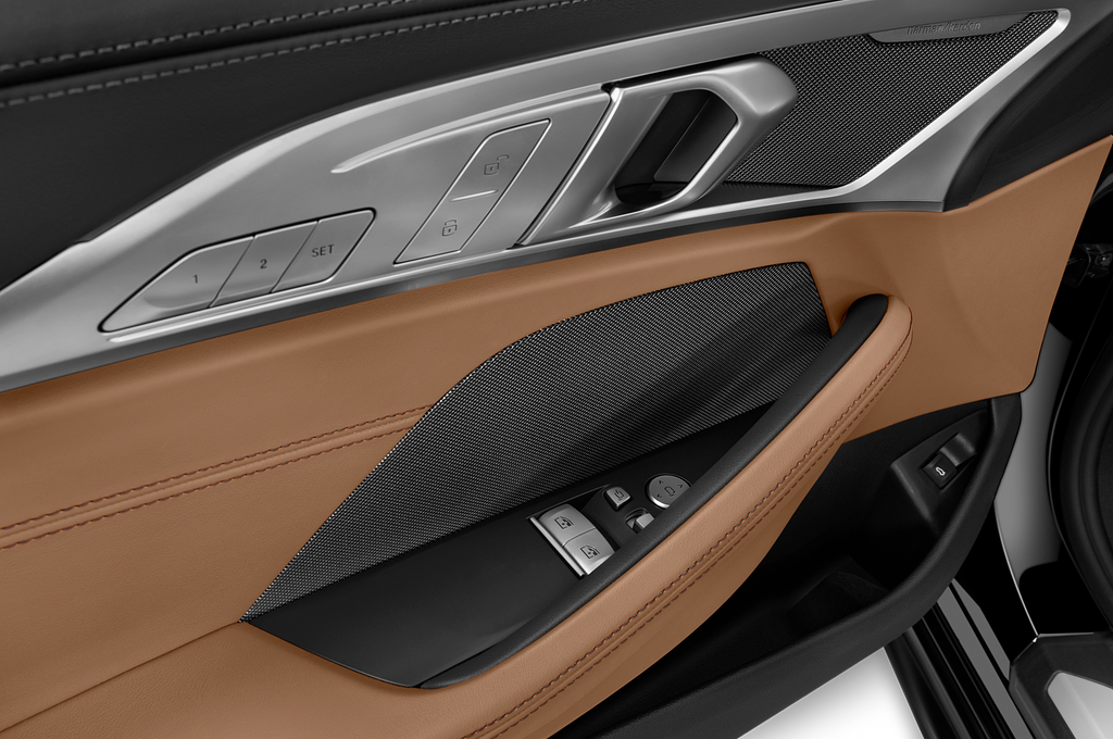 BMW 8 Series (Baujahr 2023) M840i 2 Türen Bedienungselemente Tür