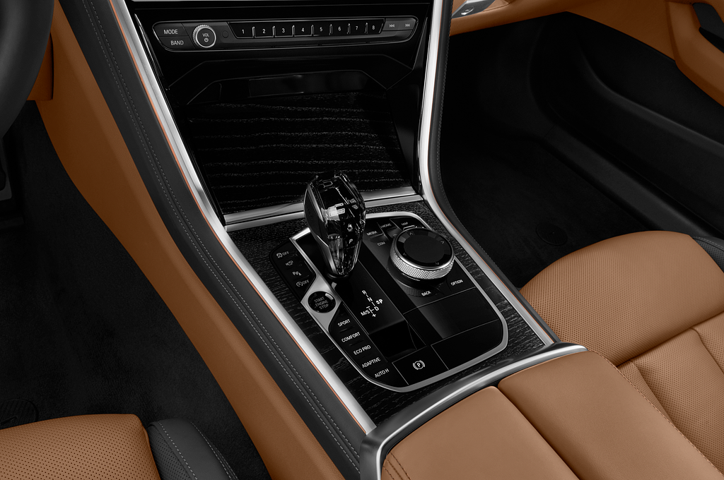 BMW 8 Series (Baujahr 2023) M840i 2 Türen Schalthebel