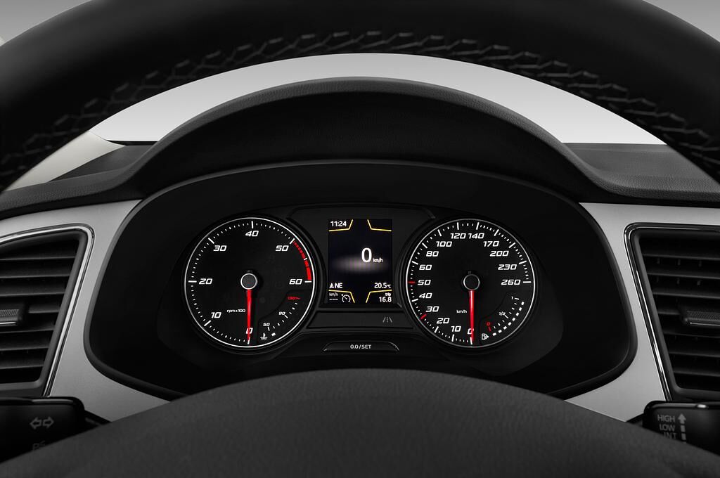 SEAT Leon ST (Baujahr 2018) Style 5 Türen Tacho und Fahrerinstrumente