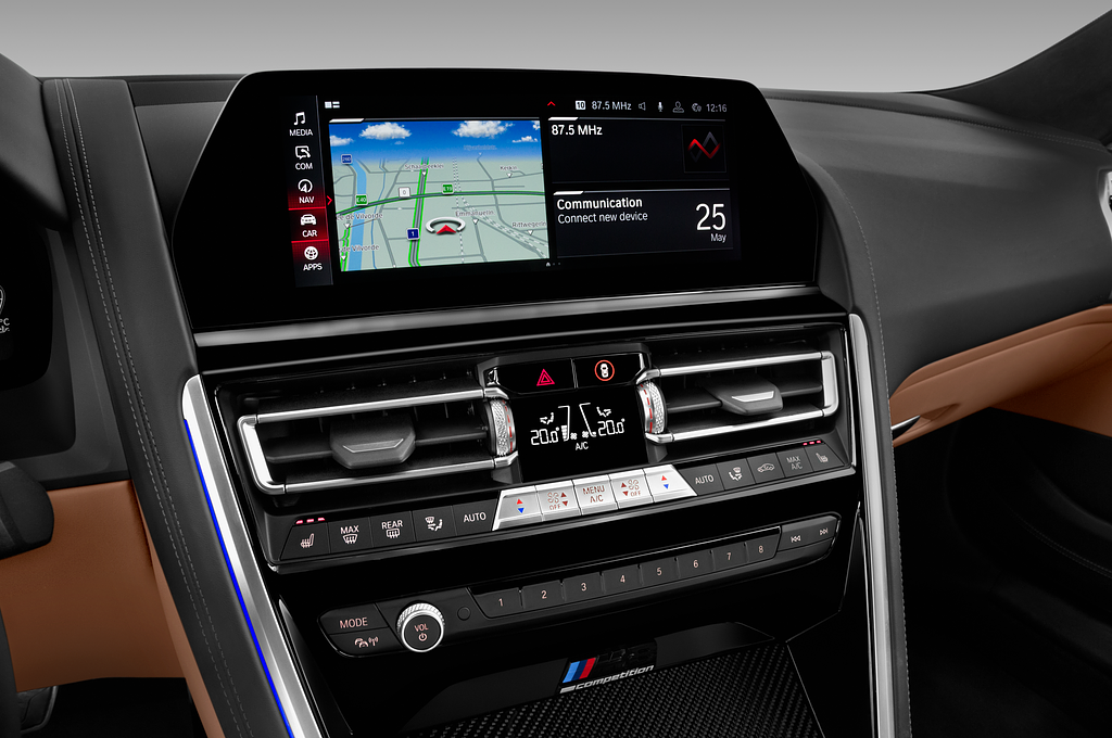 BMW M8 (Baujahr 2020) M8 Competition 2 Türen Mittelkonsole