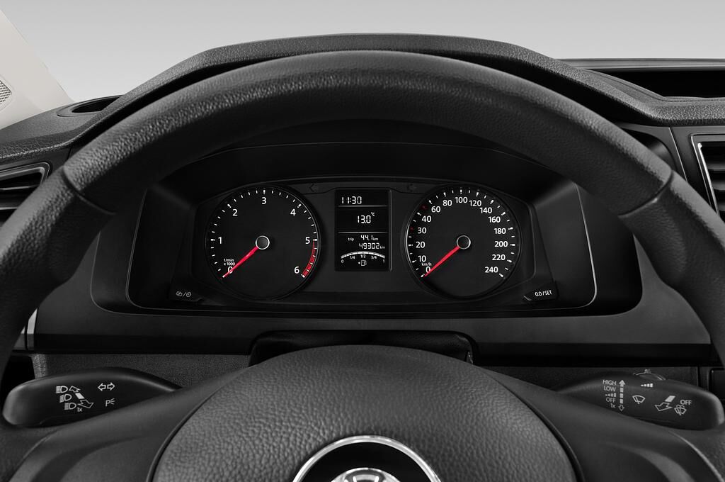 Volkswagen Transporter (Baujahr 2018) - 4 Türen Tacho und Fahrerinstrumente
