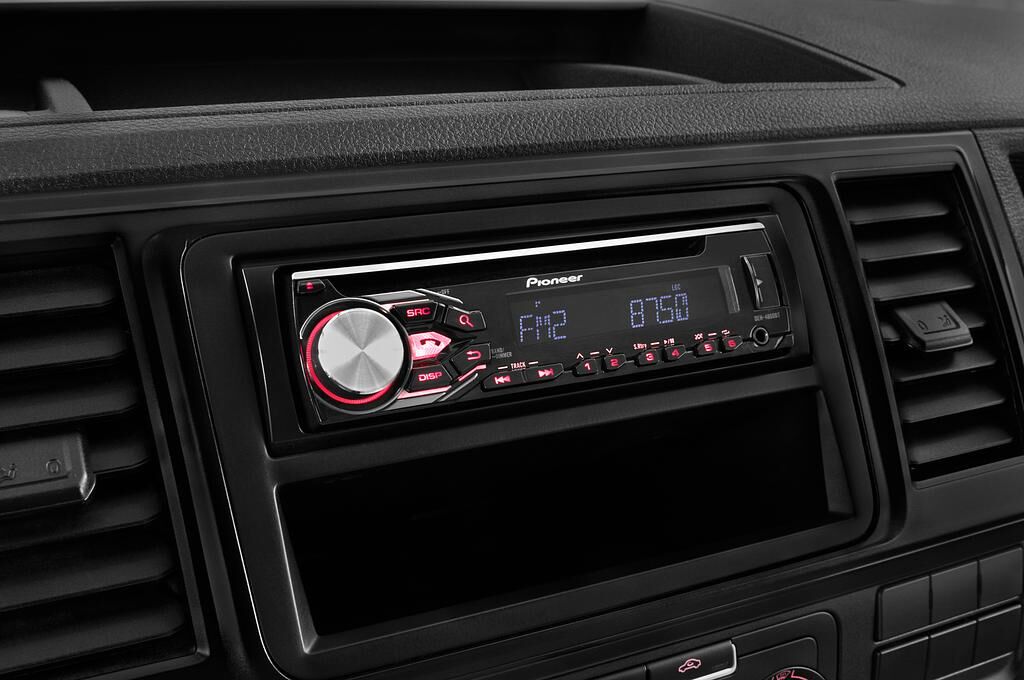Volkswagen Transporter (Baujahr 2018) - 4 Türen Radio und Infotainmentsystem