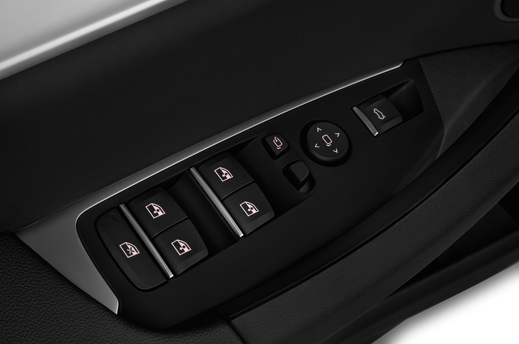 BMW X3 (Baujahr 2022) M Sport 5 Türen Bedienungselemente Tür