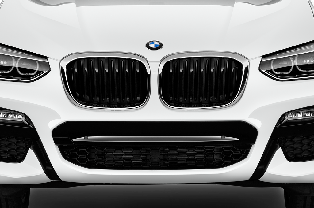 BMW X3 (Baujahr 2022) M Sport 5 Türen Kühlergrill und Scheinwerfer
