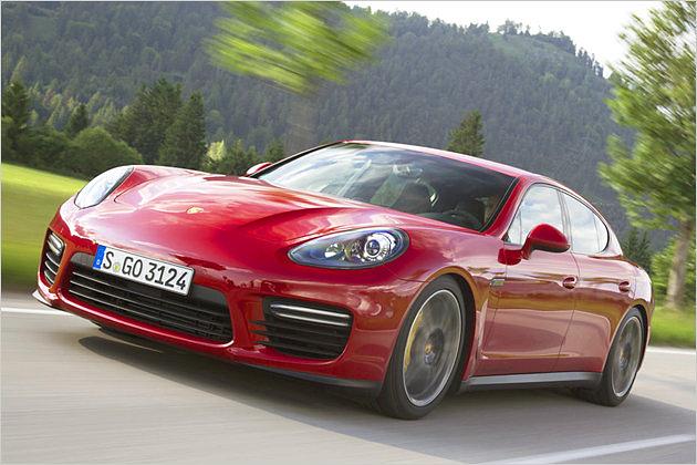 Die aktuelle GTS-Variante des Porsche Panamera leistet 440 PS und kostet 121.595 Euro