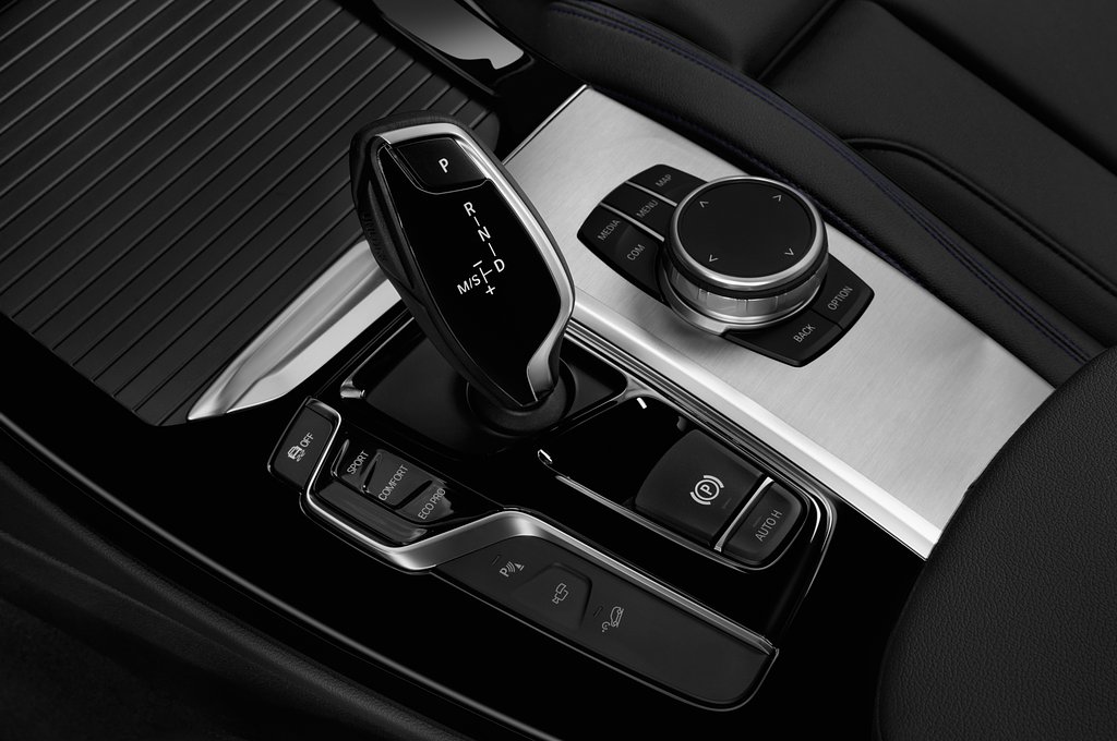 BMW X3 (Baujahr 2022) M Sport 5 Türen Schalthebel