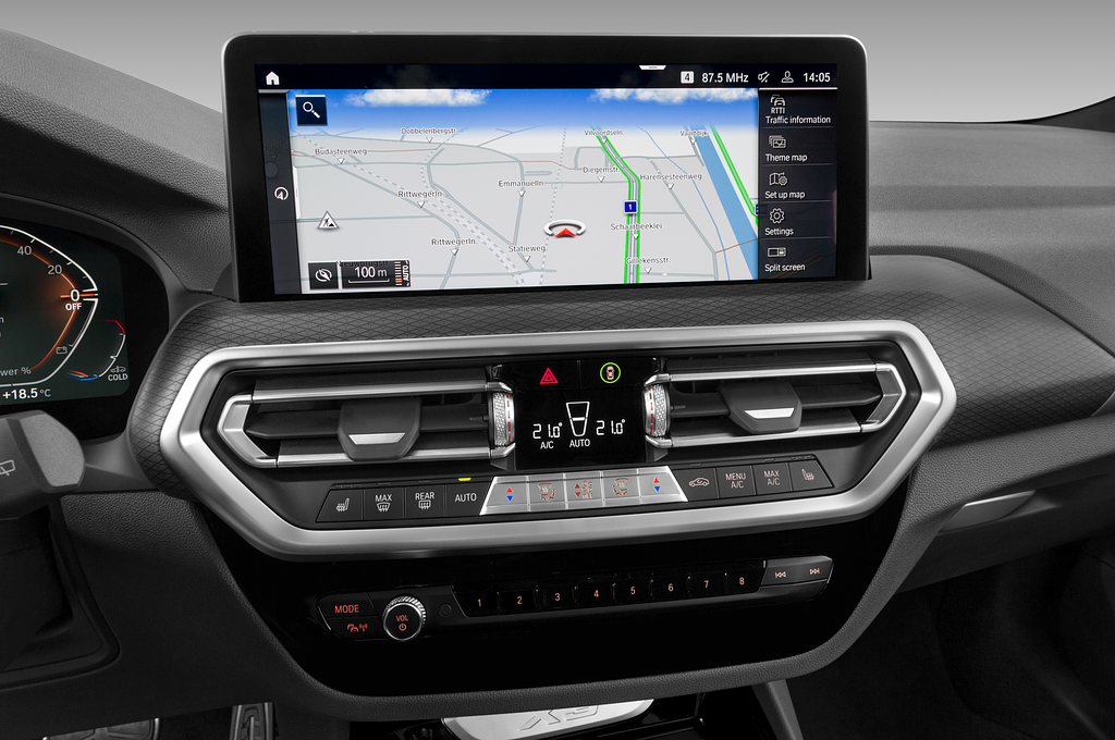 BMW X3 (Baujahr 2022) M Sport 5 Türen Mittelkonsole