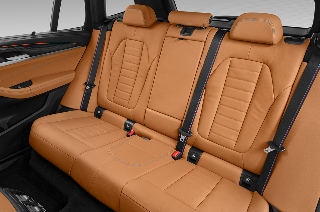 BMW X3 (Baujahr 2023) M40i 5 Türen Rücksitze