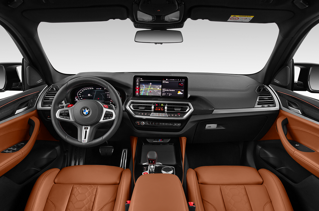 BMW X3 M (Baujahr 2022) M Competition 5 Türen Cockpit und Innenraum
