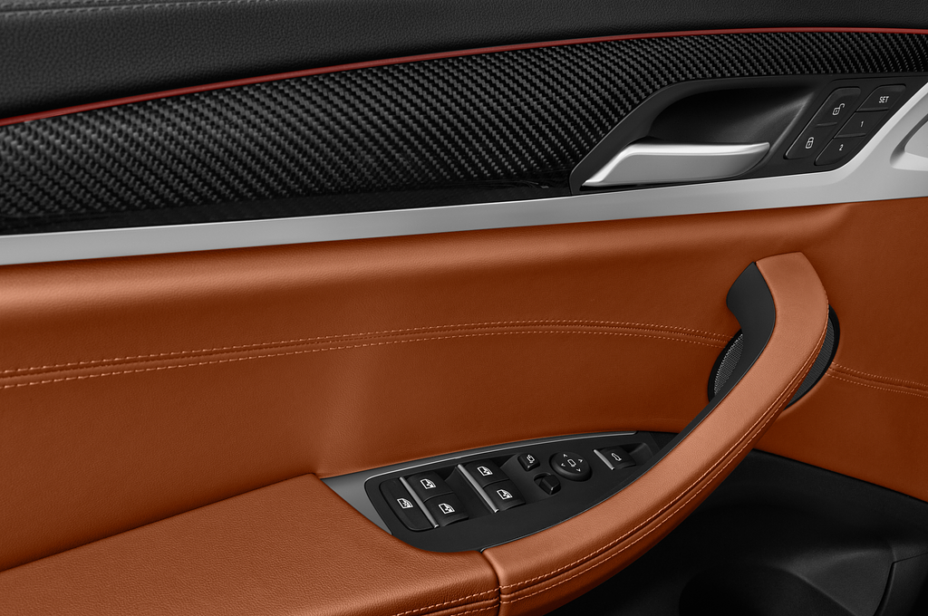 BMW X3 M (Baujahr 2022) M Competition 5 Türen Bedienungselemente Tür