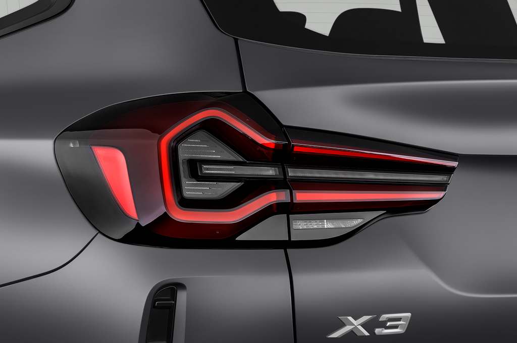 BMW X3 PHEV (Baujahr 2022) M Sportpaket 5 Türen Rücklicht