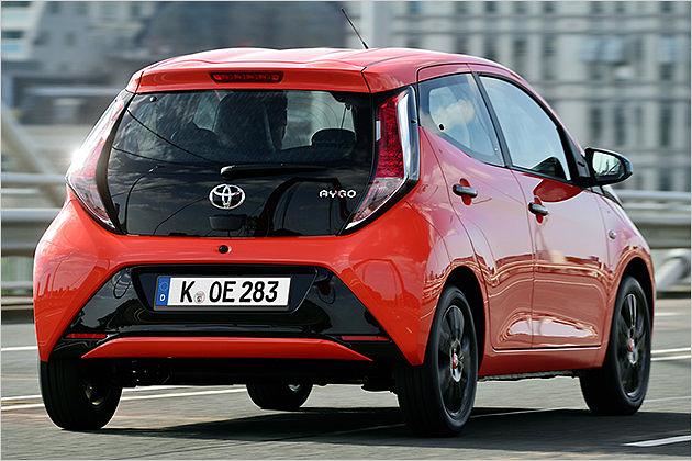 Geblieben ist die gläserne Heckklappe, neu sind solide Bügeltürgriffe