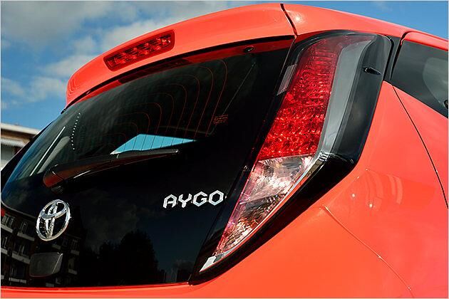 Große Rückleuchten prägen das Heck