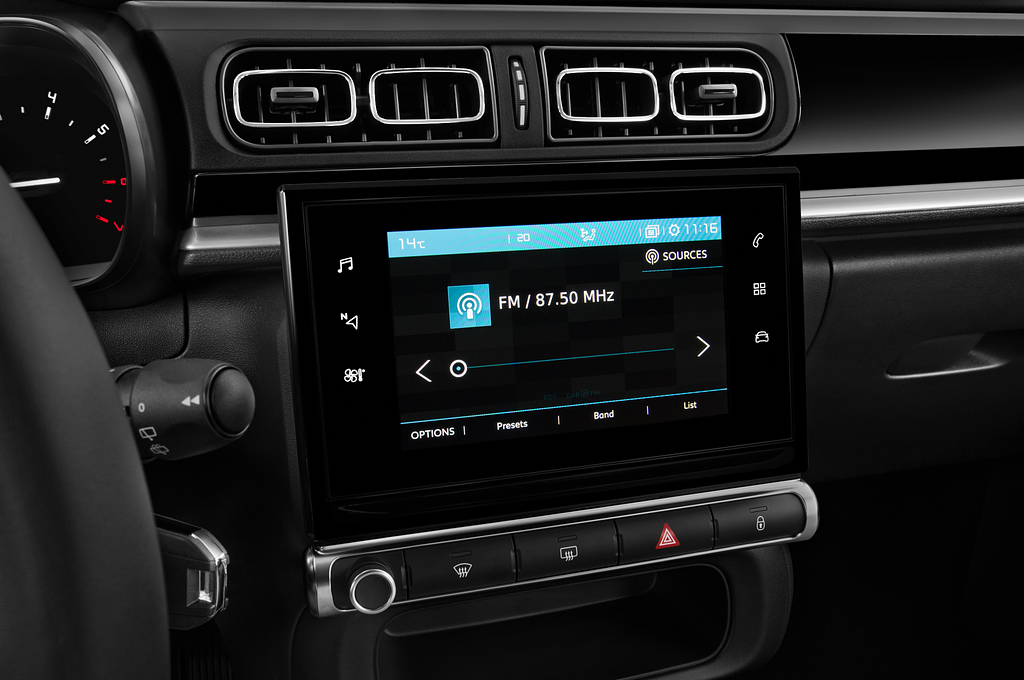 Citroen C3 (Baujahr 2020) Shine 5 Türen Radio und Infotainmentsystem