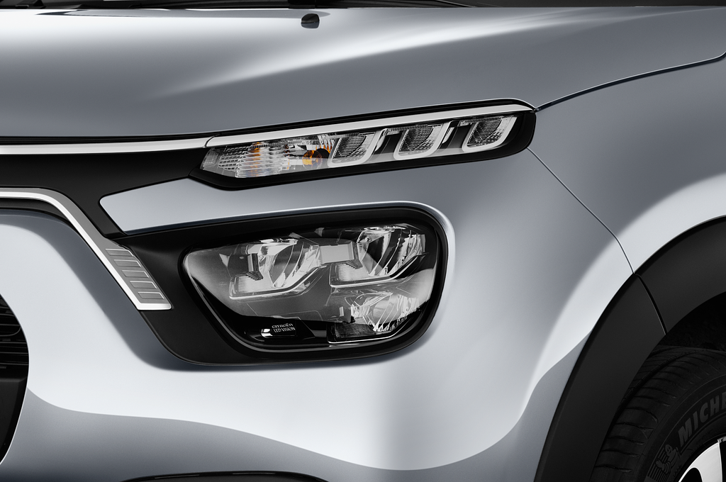 Citroen C3 (Baujahr 2020) Shine 5 Türen Scheinwerfer