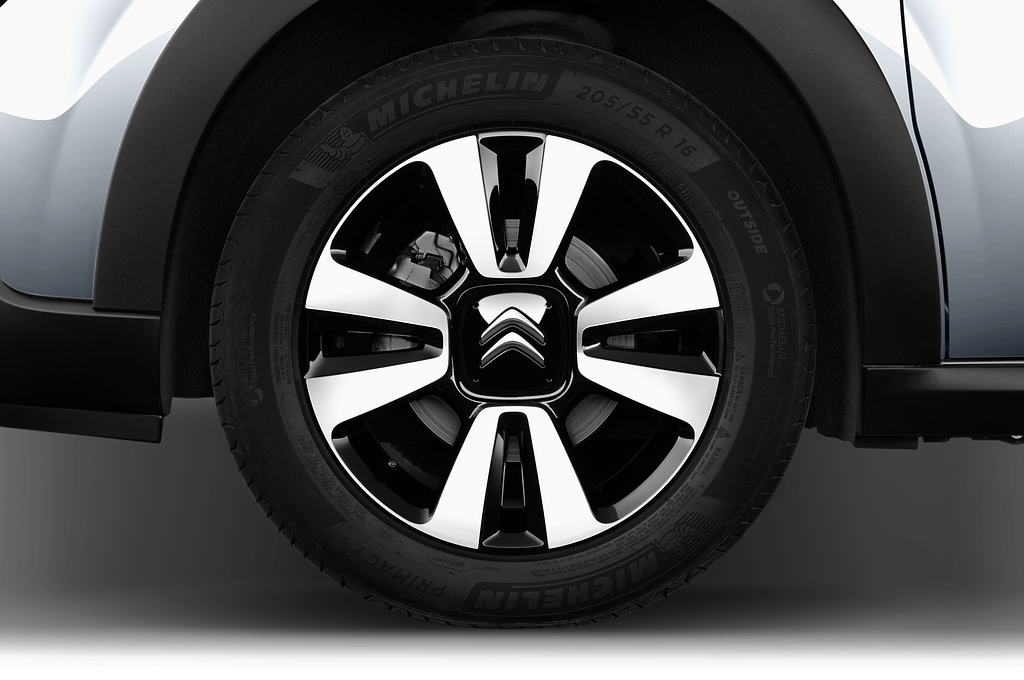 Citroen C3 (Baujahr 2020) Shine 5 Türen Reifen und Felge