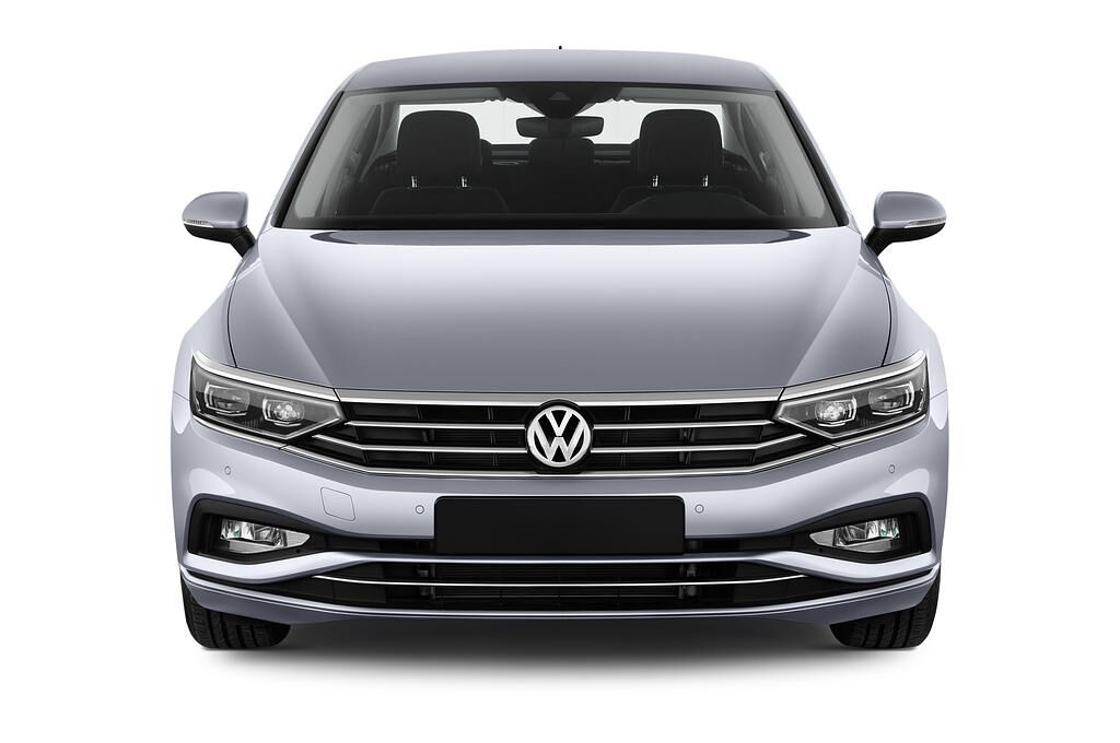 Volkswagen Passat (Baujahr 2020) Business 4 Türen Frontansicht