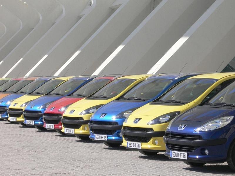 Alle Farben zur Auswahl: Peugeot 1007