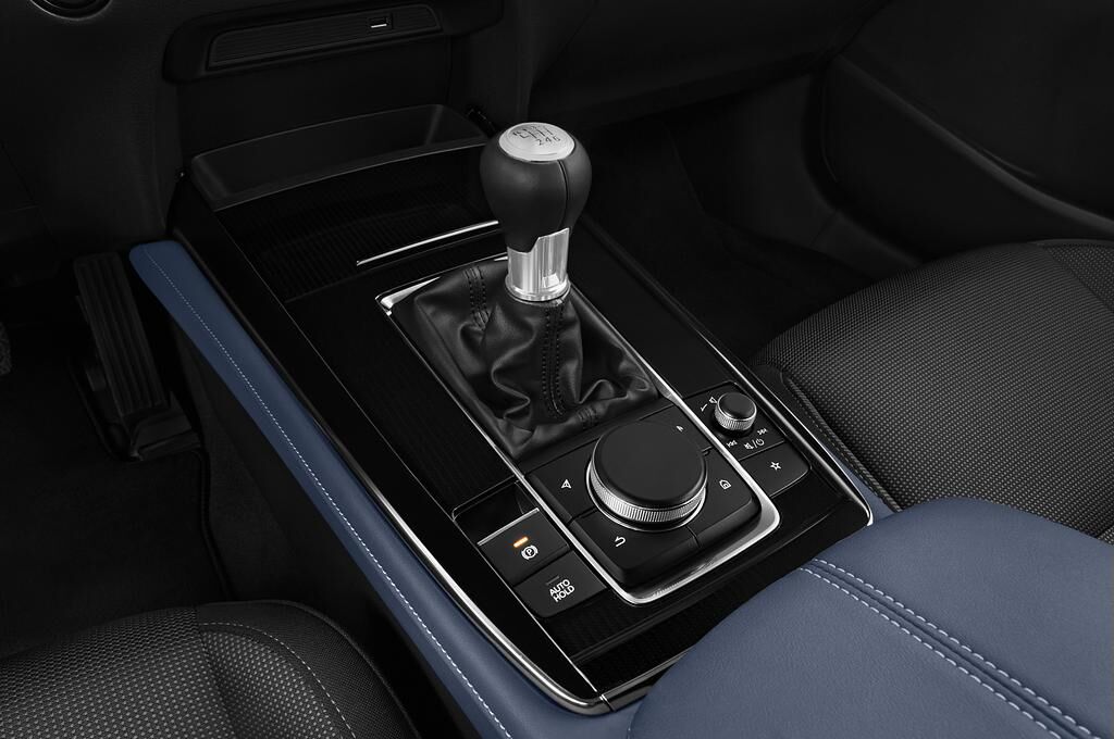 Mazda CX-30 (Baujahr 2020) Selection 5 Türen Schalthebel