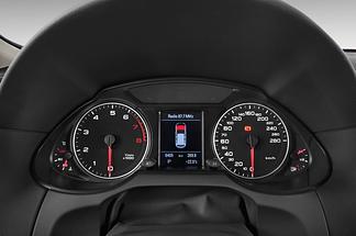 Audi Q5 (Baujahr 2011) - 5 Türen Tacho und Fahrerinstrumente