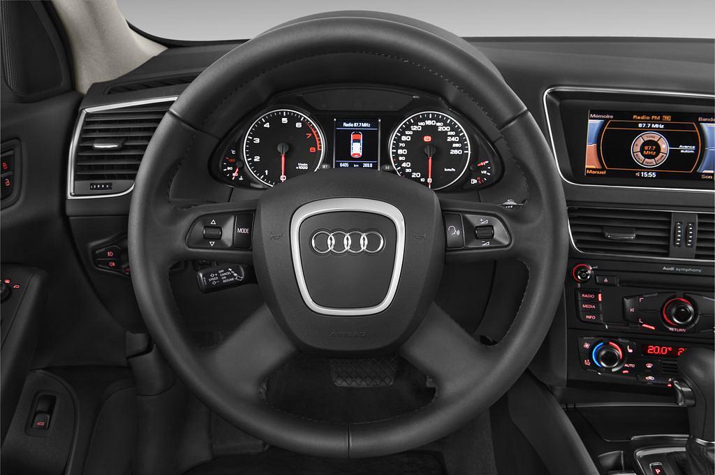 Audi Q5 (Baujahr 2011) - 5 Türen Lenkrad