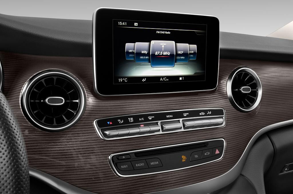 Mercedes V Class (Baujahr 2020) Edition 5 Türen Radio und Infotainmentsystem