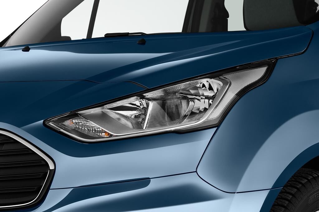 Ford Grand Tourneo Connect (Baujahr 2020) Titanium 5 Türen Scheinwerfer