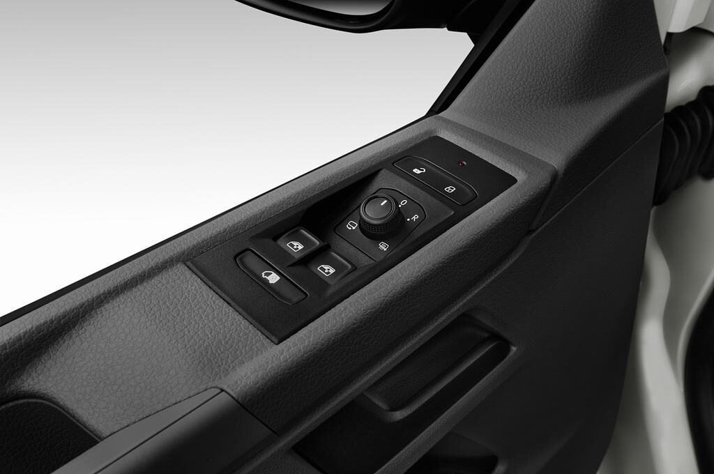 Volkswagen Transporer (Baujahr 2020) - 4 Türen Bedienungselemente Tür